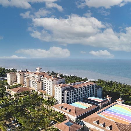 Hilton Haikou Meilan - Beachfront Hotel Экстерьер фото