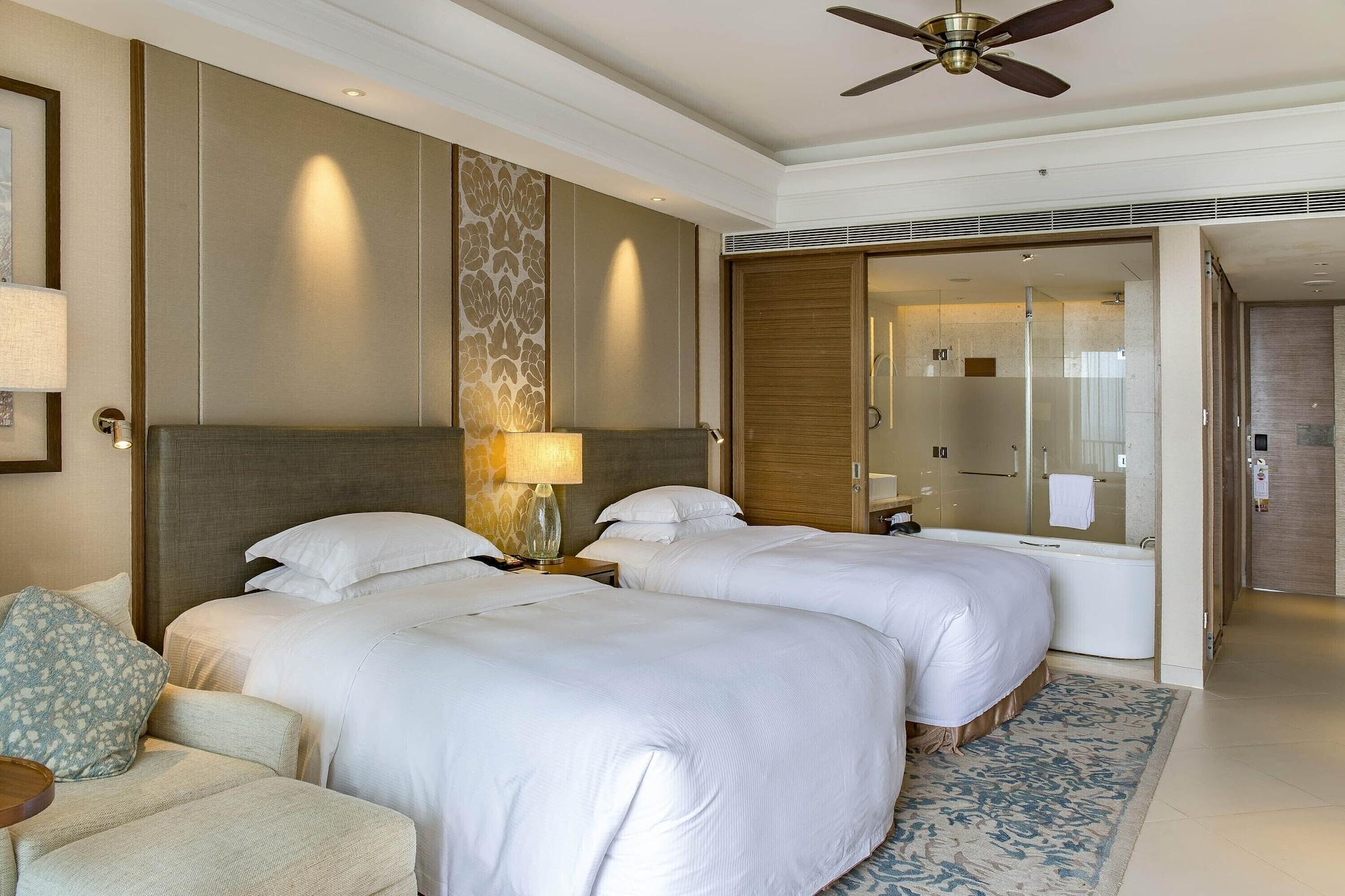 Hilton Haikou Meilan - Beachfront Hotel Экстерьер фото