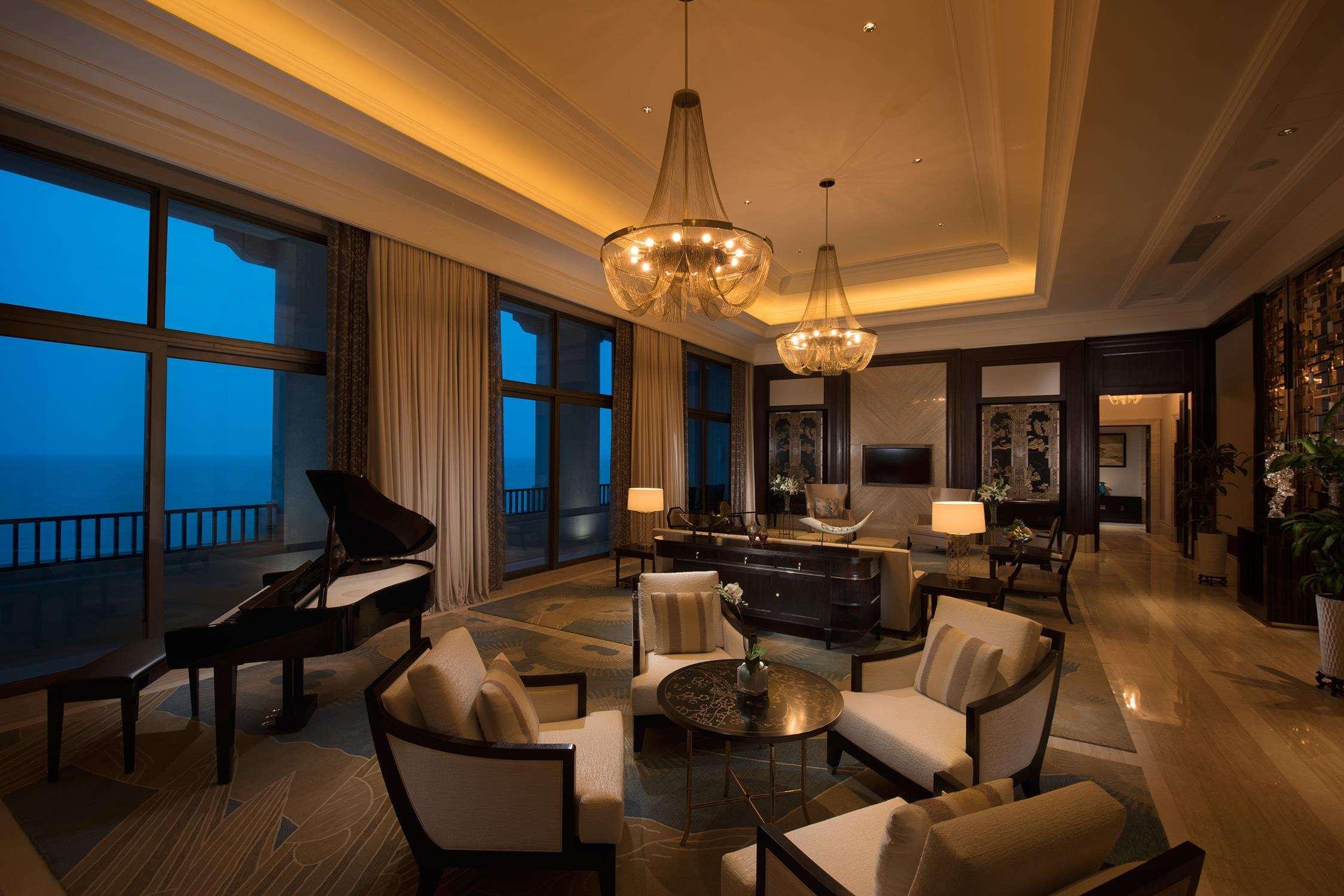 Hilton Haikou Meilan - Beachfront Hotel Экстерьер фото