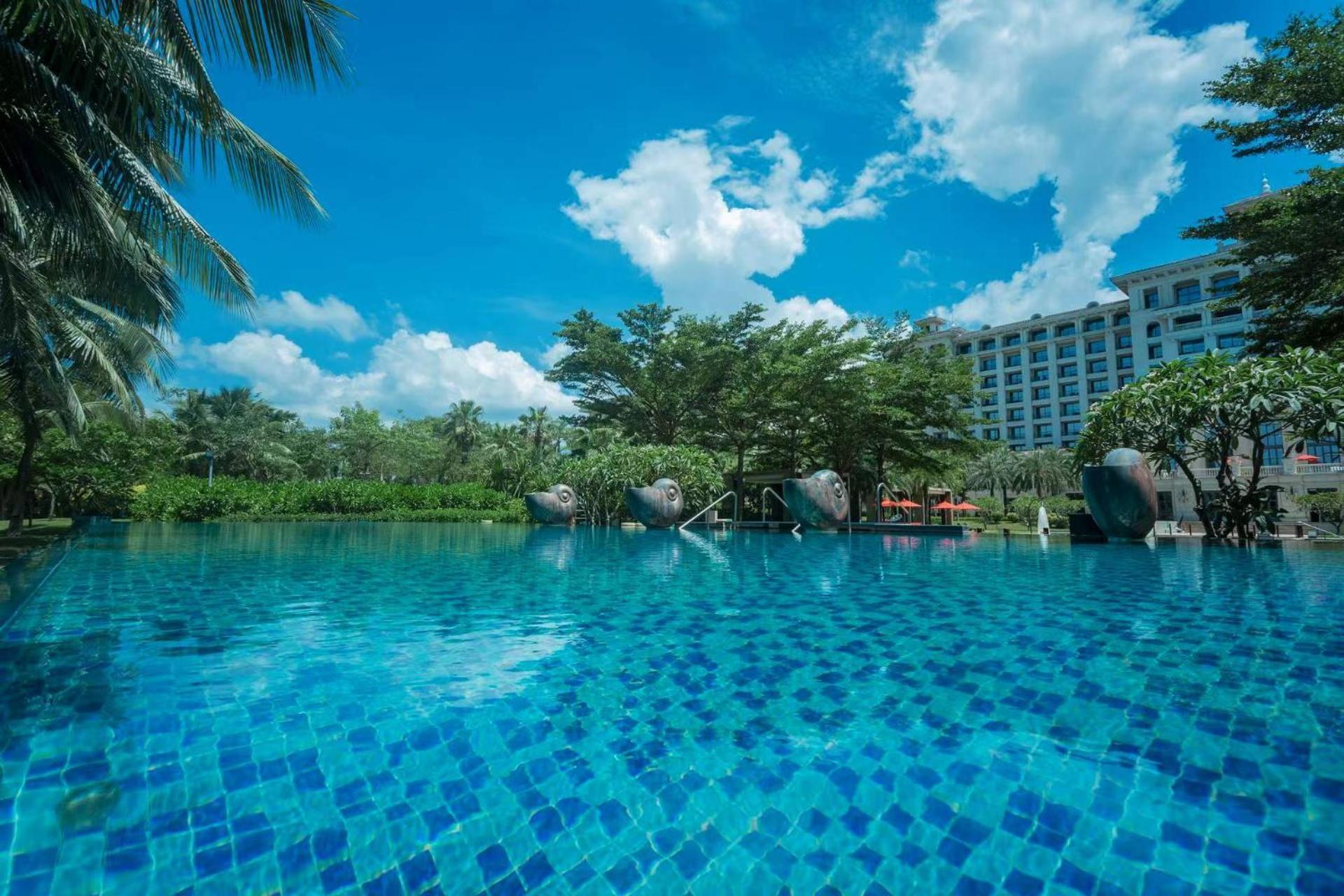 Hilton Haikou Meilan - Beachfront Hotel Экстерьер фото