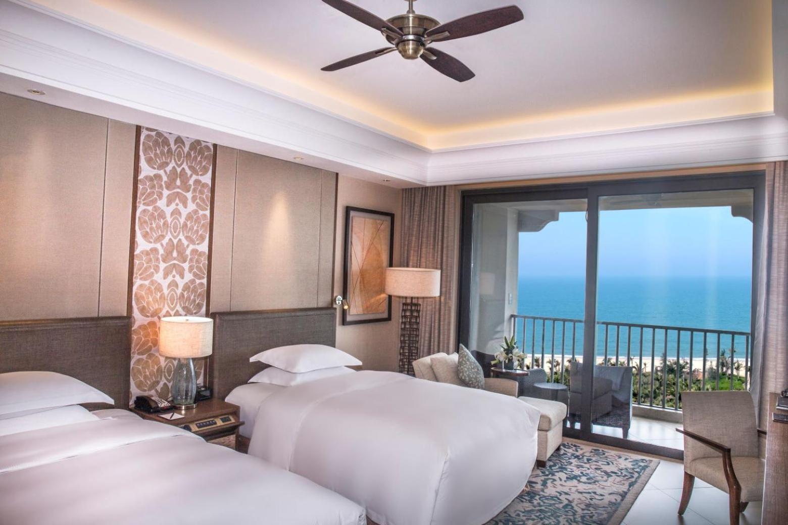 Hilton Haikou Meilan - Beachfront Hotel Экстерьер фото