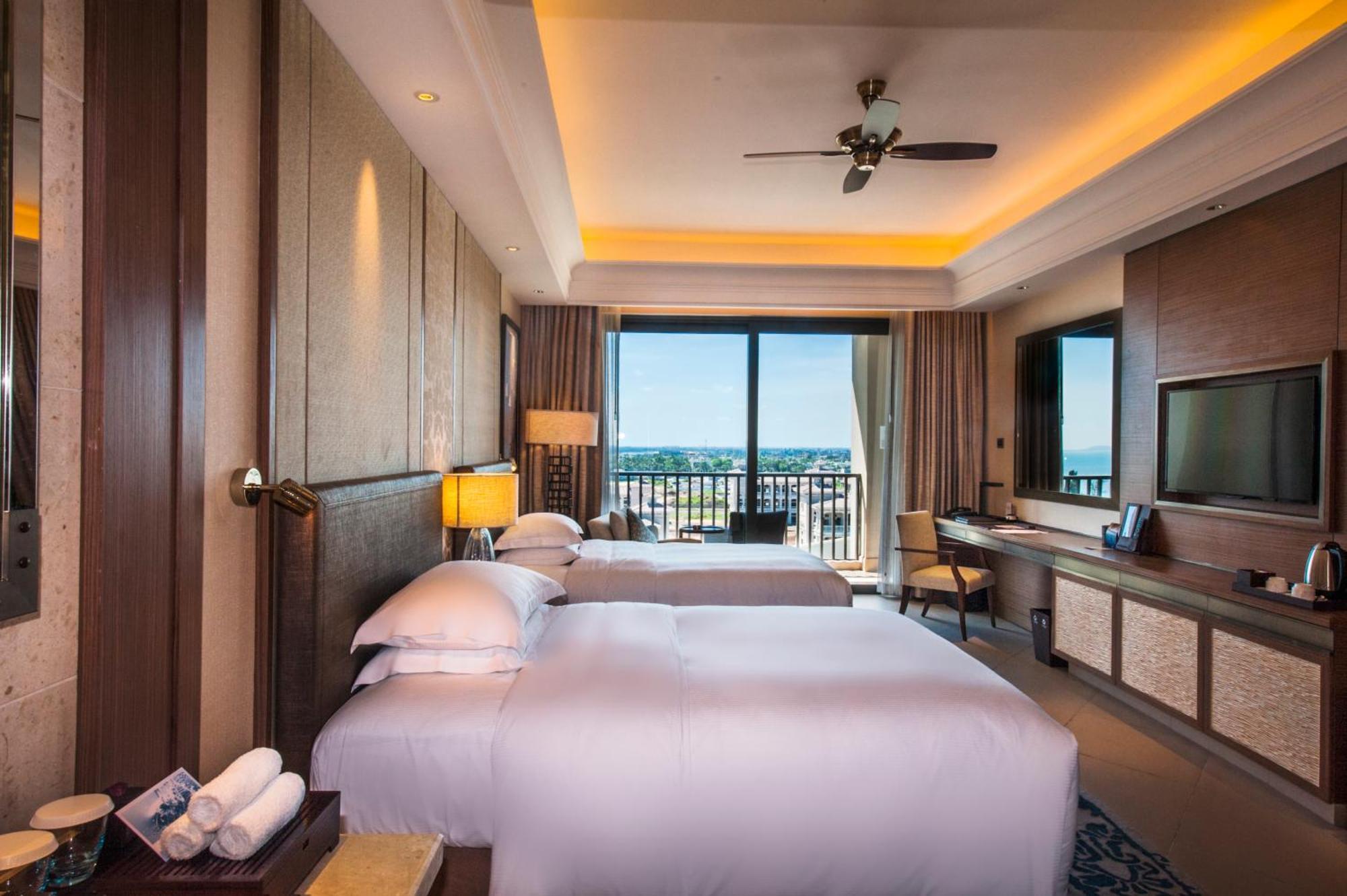 Hilton Haikou Meilan - Beachfront Hotel Экстерьер фото