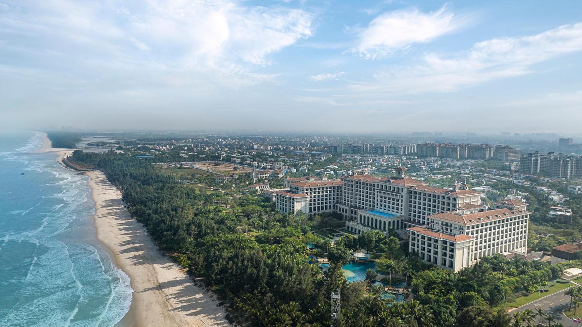 Hilton Haikou Meilan - Beachfront Hotel Экстерьер фото