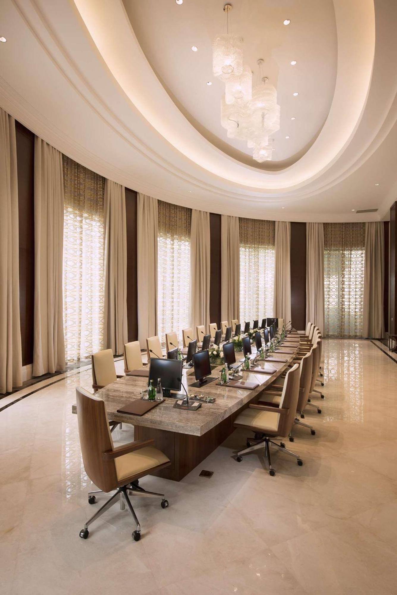 Hilton Haikou Meilan - Beachfront Hotel Экстерьер фото