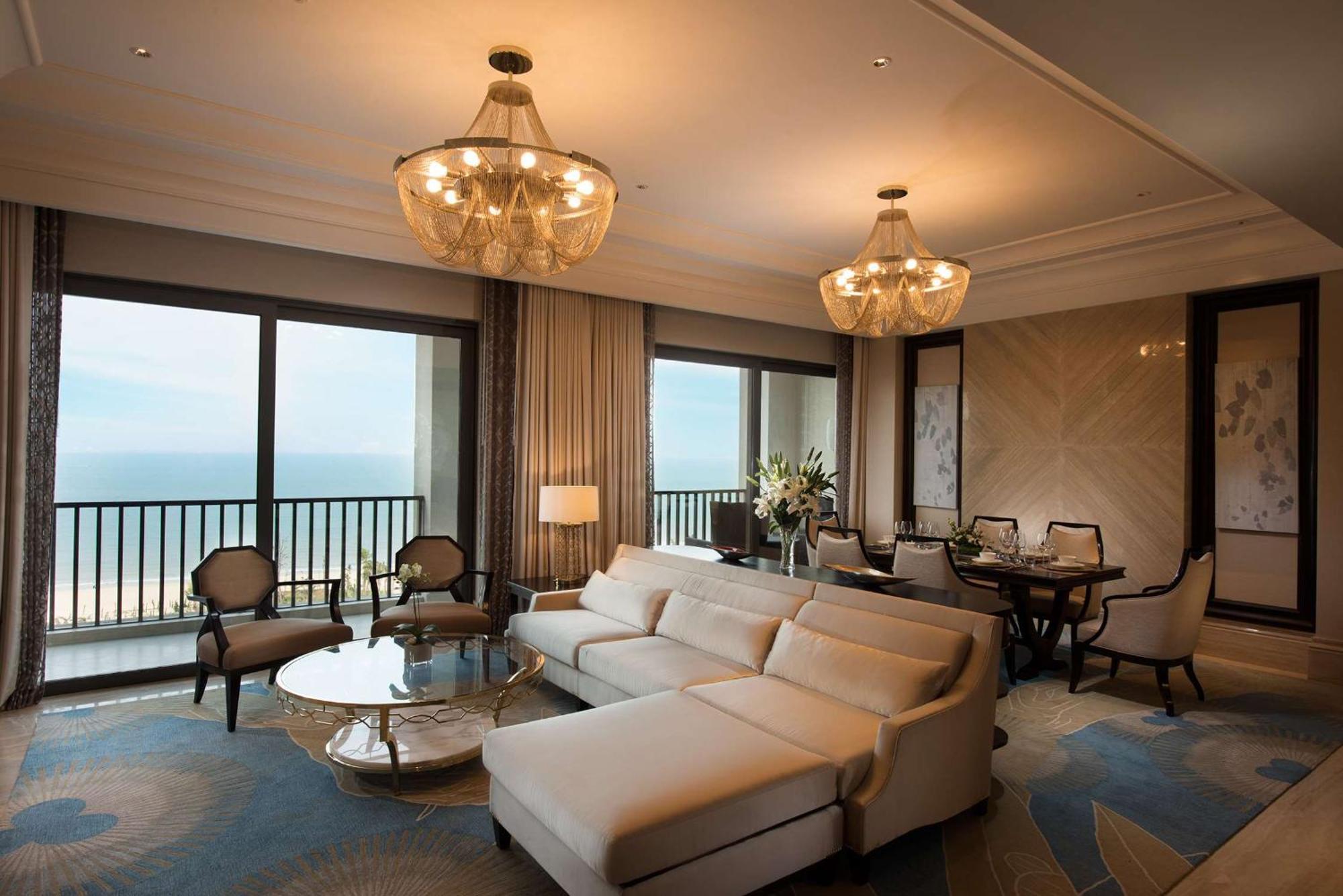 Hilton Haikou Meilan - Beachfront Hotel Экстерьер фото